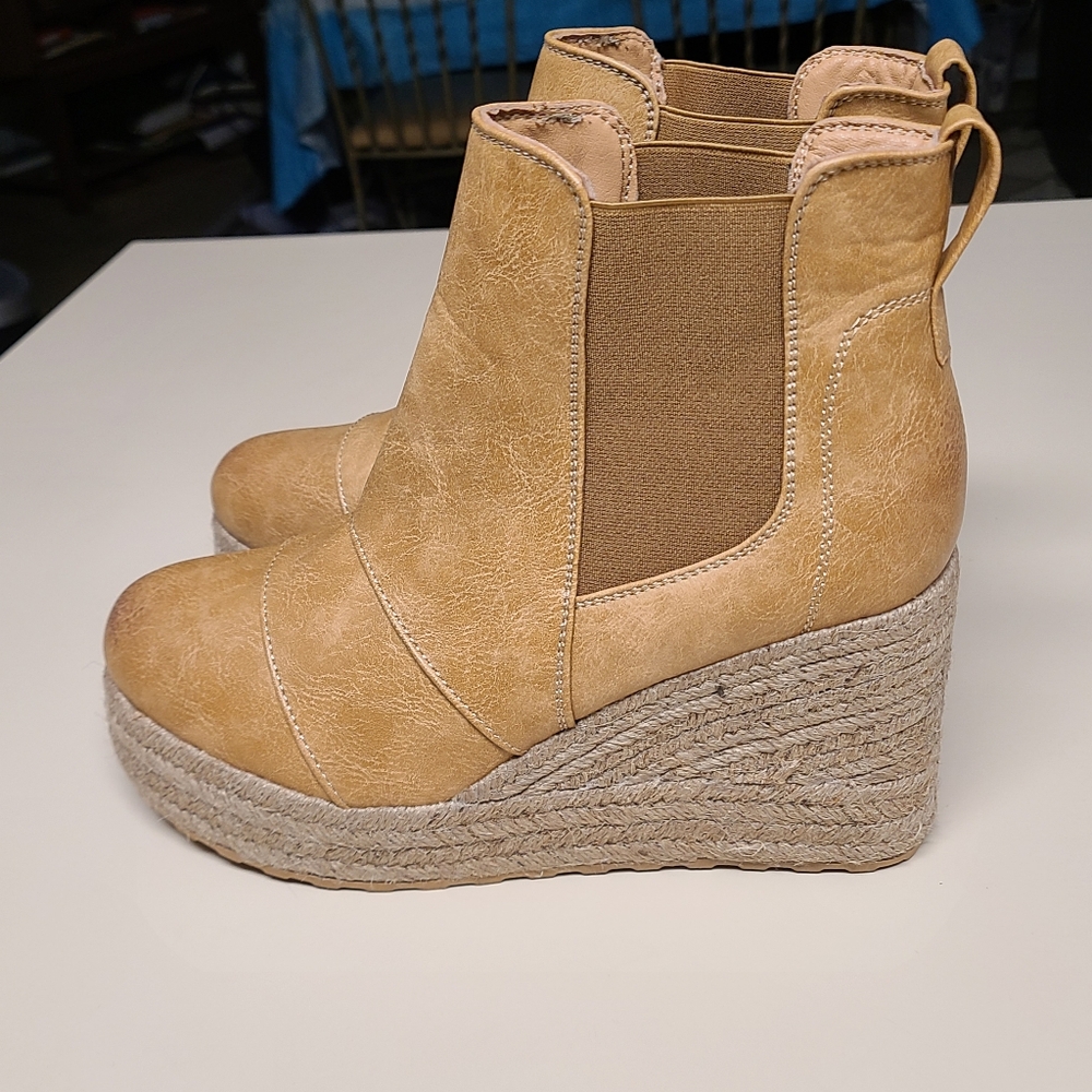 Bohemian Vegan Chelsea cap toe platform espadrille wedge ankle boots size 9 - Picture 6 of 14